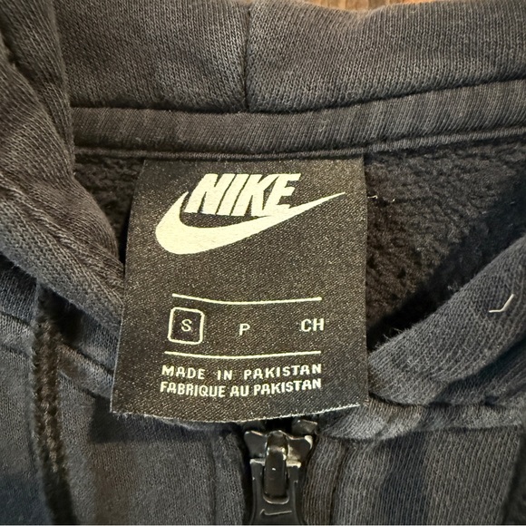 Nike Black Cropped Zip Up Hoodie Swoosh Athleisure Sweatshirt - Picture 3 of 6
